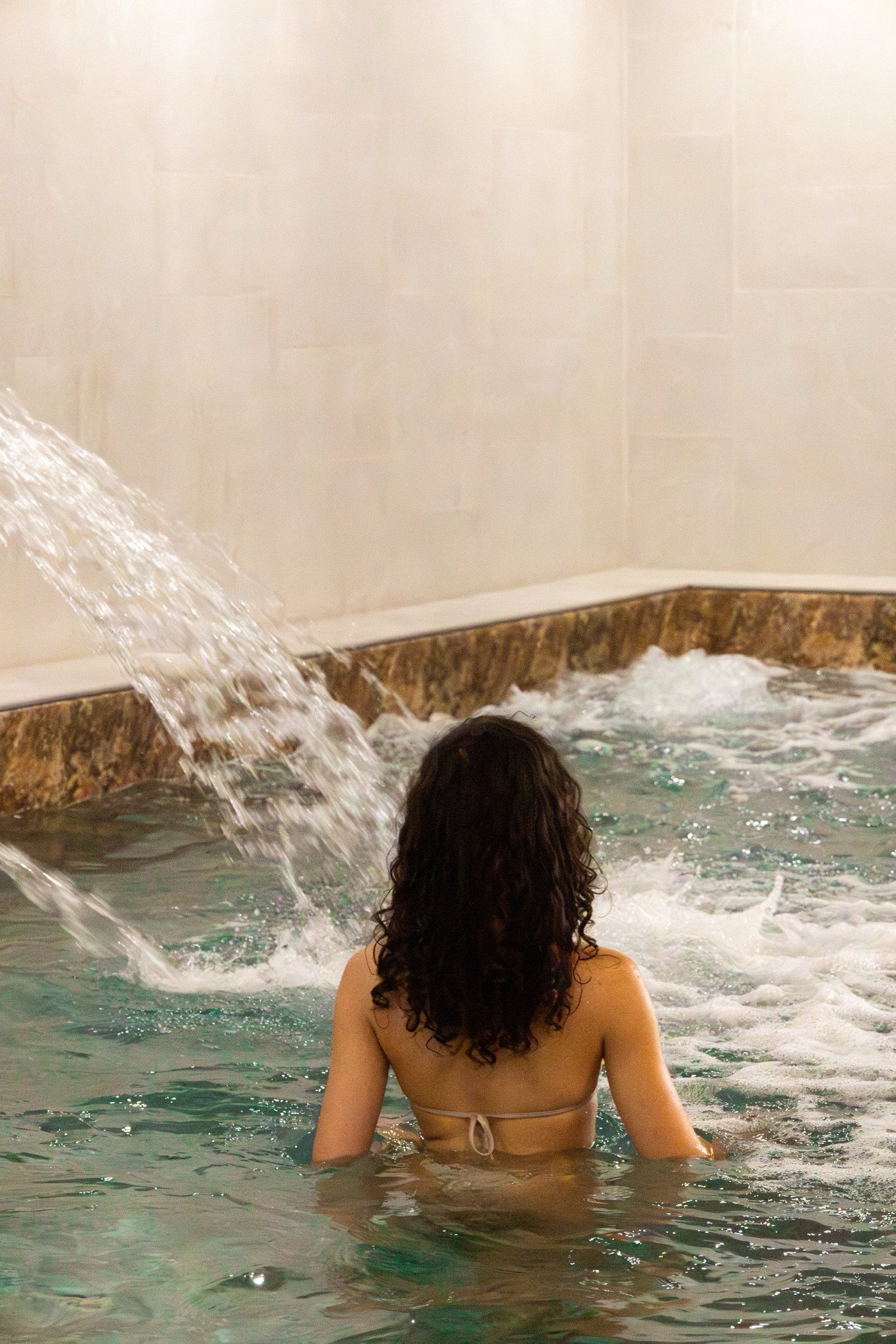 Piscine chauffée du spa Kaléa à Agen